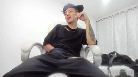 Snapshot of wesley_boy chatting on 09-10-25, 11:38 Wesley Boy online show from 09-10-25, 11:38