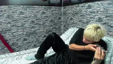 Snapshot of wesley_boy chatting on 09-13-25, 09:47 Wesley Boy online show from 09-13-25, 09:47