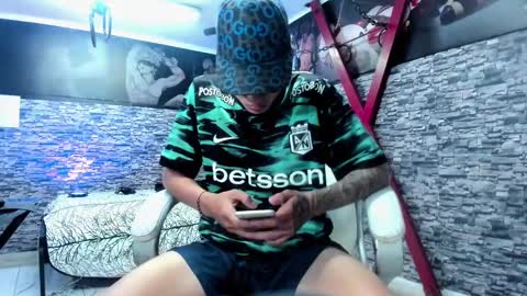 Snapshot of wesley_boy chatting on 09-27-25, 10:48 Wesley Boy online show from 09-27-25, 10:48