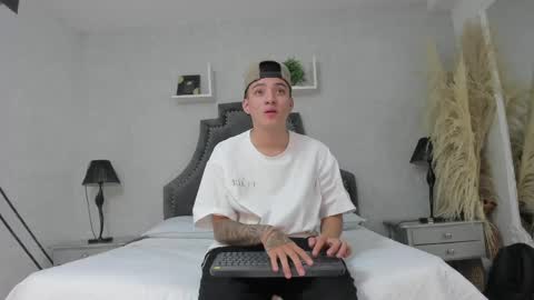Wesley online show from 05-23-26, 08:24