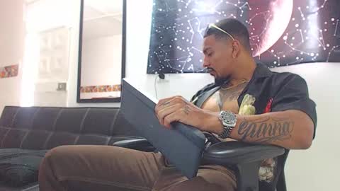 Wesley Rogger online show from 11-14-25, 07:34