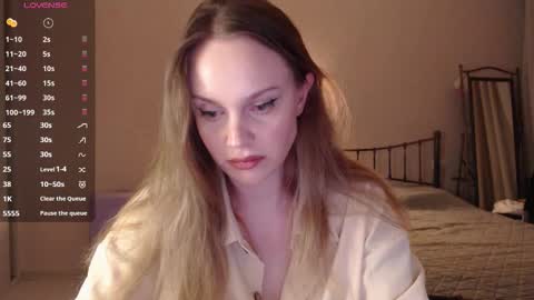 Lana online show from 09-12-25, 06:41