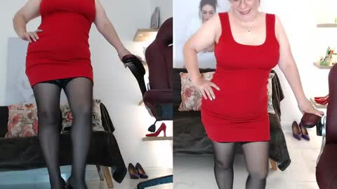 Snapshot of wet_liss chatting on 04-19-26, 04:17 Diva online show from 04-19-26, 04:17
