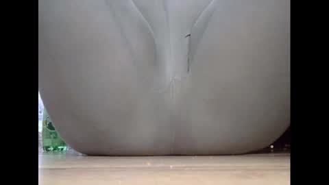 Snapshot of wet_pants2022 chatting on 02-03-25, 01:08 wet_pants2022 online show from 02-03-25, 01:08