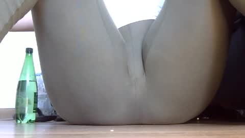 Snapshot of wet_pants2022 chatting on 02-14-25, 12:25 wet_pants2022 online show from 02-14-25, 12:25