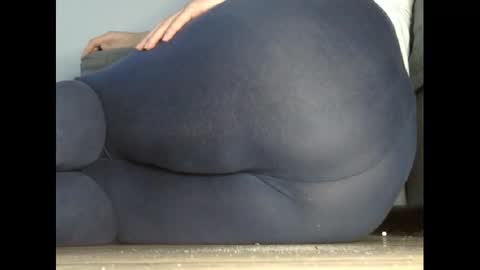 Snapshot of wet_pants2022 chatting on 02-14-25, 06:29 wet_pants2022 online show from 02-14-25, 06:29