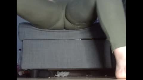 Snapshot of wet_pants2022 chatting on 02-25-25, 06:25 wet_pants2022 online show from 02-25-25, 06:25