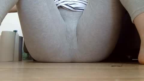 Snapshot of wet_pants2022 chatting on 09-15-25, 06:46 wet_pants2022 online show from 09-15-25, 06:46