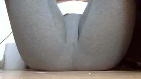 Snapshot of wet_pants2022 chatting on 09-21-25, 09:55 wet_pants2022 online show from 09-21-25, 09:55