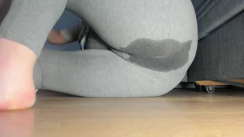 Snapshot of wet_pants2022 chatting on 05-09-26, 09:31 wet_pants2022 online show from 05-09-26, 09:31