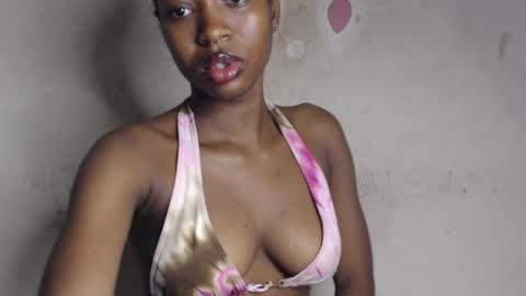 Bella online show from 04-26-26, 08:01