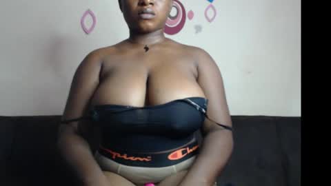 Snapshot of wet_xxpussy55 chatting on 09-10-25, 08:25 Sonia online show from 09-10-25, 08:25