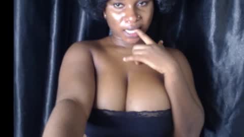 Snapshot of wet_xxpussy55 chatting on 11-29-25, 01:52 Sonia online show from 11-29-25, 01:52