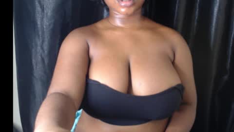 Snapshot of wet_xxpussy55 chatting on 12-14-25, 11:31 Sonia online show from 12-14-25, 11:31