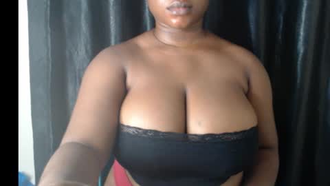 Snapshot of wet_xxpussy55 chatting on 03-11-26, 01:06 Sonia online show from 03-11-26, 01:06