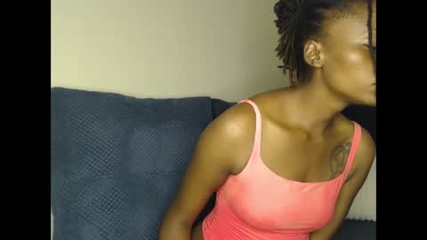 Snapshot of wetfreakym chatting on 06-02-26, 06:26 Bella online show from 06-02-26, 06:26