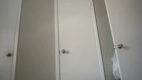 Kylie online show from 09-11-25, 09:04