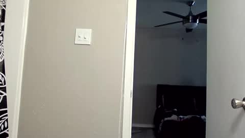 Kylie online show from 09-21-25, 05:36