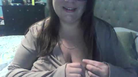 Snapshot of wetwordsonly chatting on 10-26-25, 03:56 WetWordsOnly online show from 10-26-25, 03:56