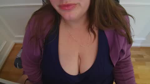 Snapshot of wetwordsonly chatting on 11-11-25, 04:51 WetWordsOnly online show from 11-11-25, 04:51