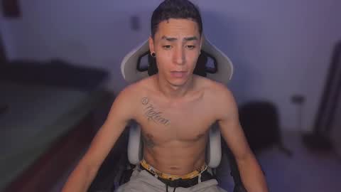 Snapshot of wexx_ chatting on 09-11-25, 05:40 wex online show from 09-11-25, 05:40