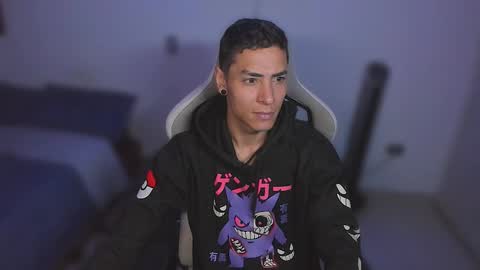 Snapshot of wexx_ chatting on 10-13-25, 04:56 wex online show from 10-13-25, 04:56