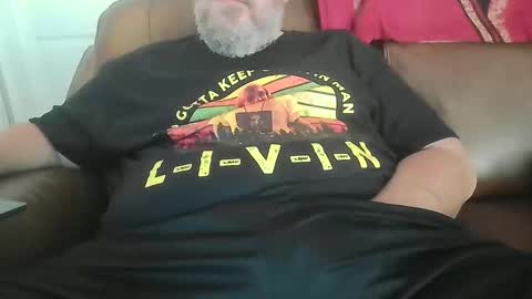 wguytonga online show from 11-26-25, 06:42