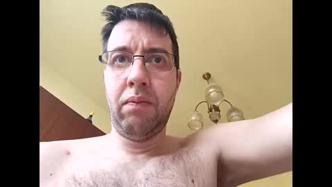 Snapshot of whatwouldyouliketosee chatting on 02-19-25, 11:49 stoffy online show from 02-19-25, 11:49