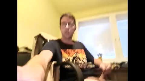 Snapshot of whatwouldyouliketosee chatting on 10-07-25, 04:15 stoffy online show from 10-07-25, 04:15