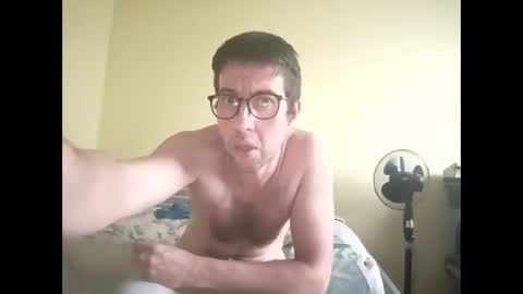 Snapshot of whatwouldyouliketosee chatting on 10-24-25, 06:54 stoffy online show from 10-24-25, 06:54