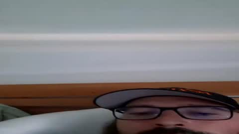 wheely19871606 online show from 07-28-26, 11:39