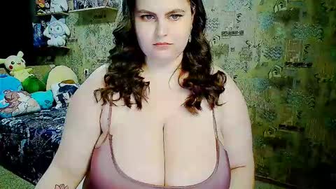 Snapshot of whisperinthedarkk chatting on 11-25-25, 08:42 whisperinthedarkk online show from 11-25-25, 08:42