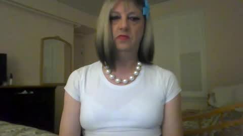 Snapshot of whisperlace chatting on 09-28-25, 09:47 Whisper online show from 09-28-25, 09:47