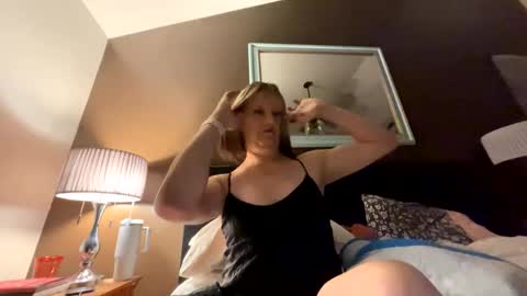 Snapshot of whisperlace chatting on 10-04-25, 06:22 Whisper online show from 10-04-25, 06:22