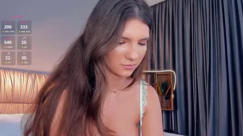 Snapshot of whisperlure chatting on 10-26-25, 04:51 Zozo online show from 10-26-25, 04:51