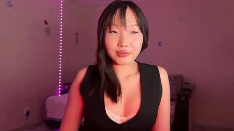 Snapshot of whisperofdarsy chatting on 11-27-25, 01:24 DarsyWhispers online show from 11-27-25, 01:24