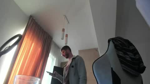 Michael online show from 05-06-26, 04:12