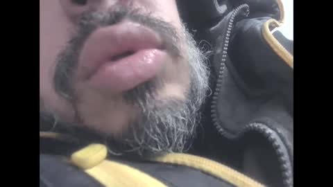 Snapshot of white_boy15 chatting on 12-30-24, 05:04 n n15 online show from 12-30-24, 05:04