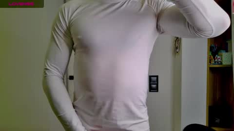 Max online show from 02-12-26, 02:23