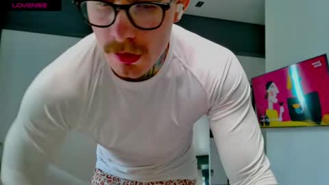 Max online show from 04-30-26, 12:00