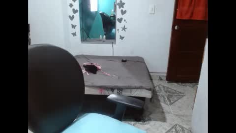 white_luna1 online show from 03-19-26, 01:04