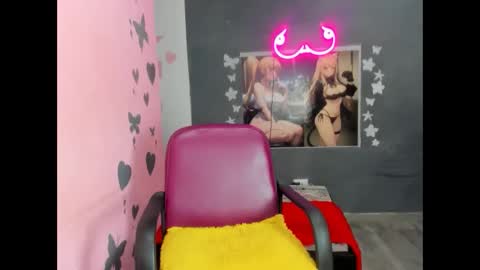 white_luna1 online show from 04-23-26, 08:55