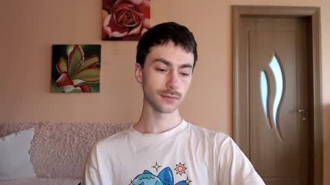 Tom online show from 05-08-26, 01:05