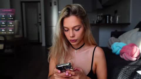 Kate  online show from 02-10-25, 09:47