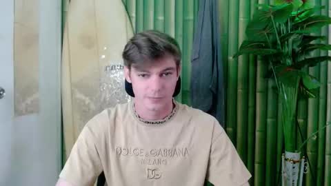 Snapshot of whiteboyinasia chatting on 09-27-25, 08:41 Christian online show from 09-27-25, 08:41