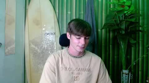 Snapshot of whiteboyinasia chatting on 09-28-25, 08:42 Christian online show from 09-28-25, 08:42