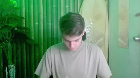 Snapshot of whiteboyinasia chatting on 11-25-25, 10:48 Christian online show from 11-25-25, 10:48