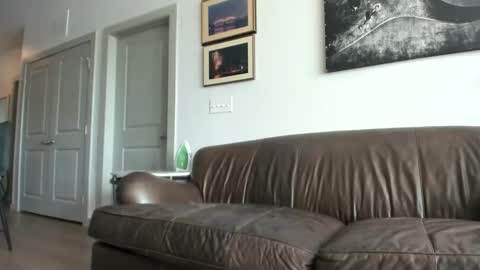 just  str8 stud nut  1000 online show from 09-23-25, 03:48