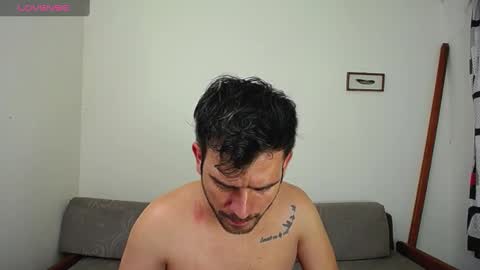 Dylan white online show from 01-10-25, 07:54