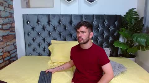 Dylan white online show from 02-15-25, 01:21